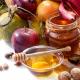 Совет 1: Грецкие орехи с медом: от каких болезней помогают